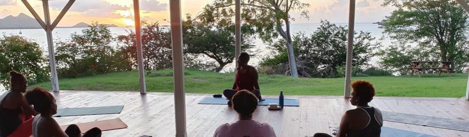 Yoga 1 malaika top bild2